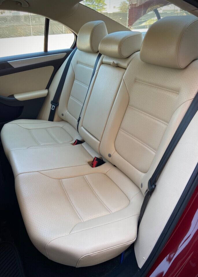 2017 Volkswagen Jetta 24