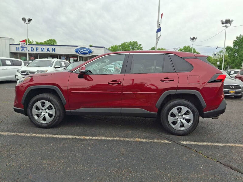 2023 Toyota RAV4 LE