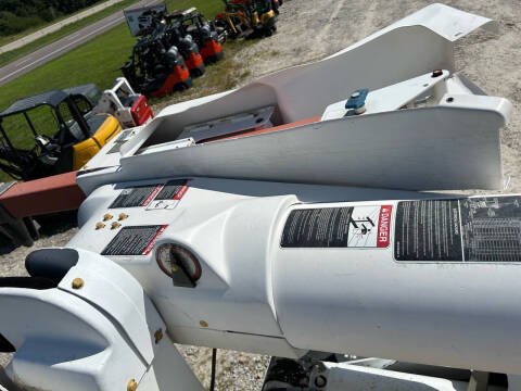 2012 International 7300 Bucket Truck 4WD