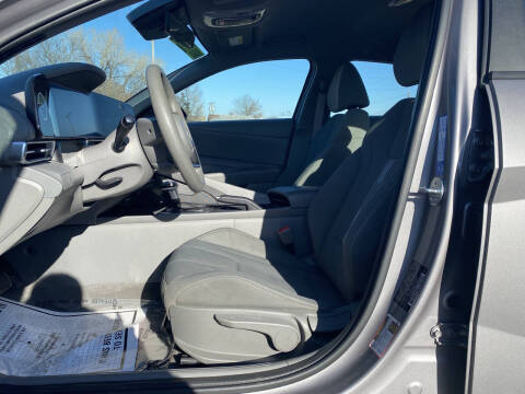 2024 Hyundai Elantra SEL