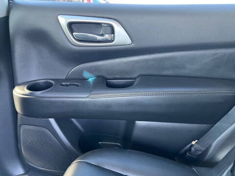 2015 Nissan Pathfinder SL