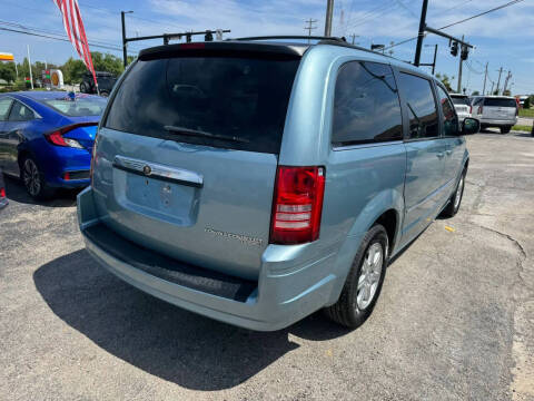 2010 Chrysler Town and Country Touring