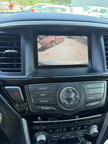 2014 Nissan Pathfinder SV