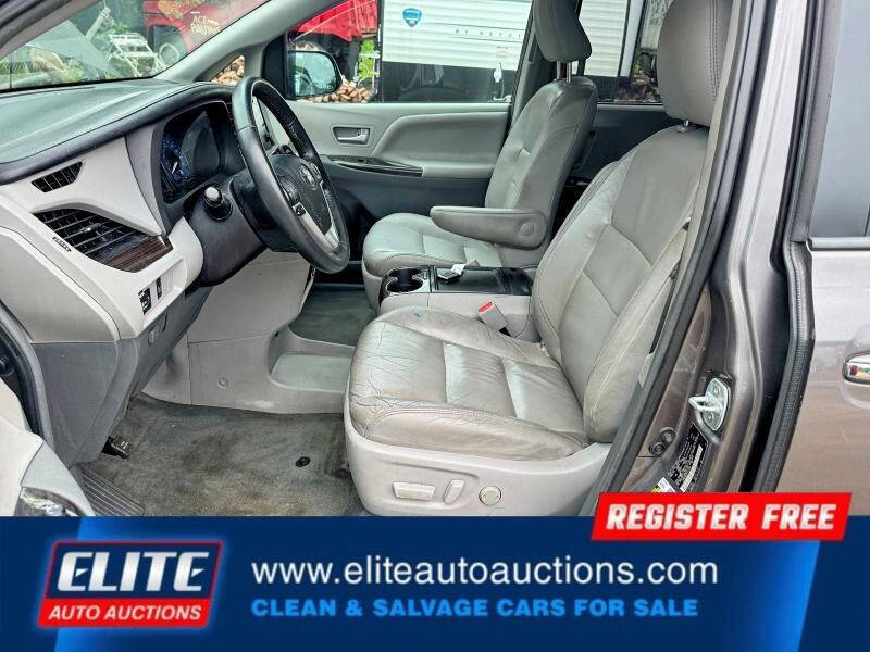 Dk. Gray 2017 Toyota Sienna XLE 7-Passenger AWD XLE 7-Passenger 4dr Mini-Van 26