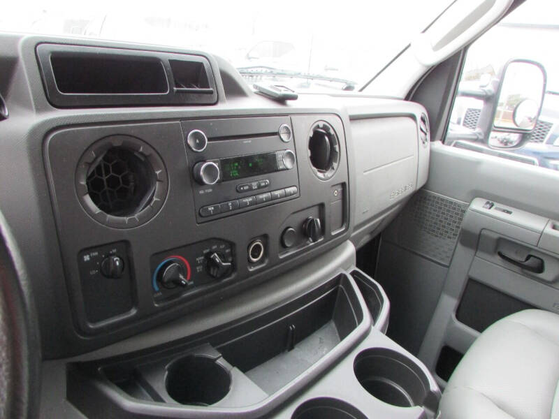 2012 Ford E-Series E-450 SD