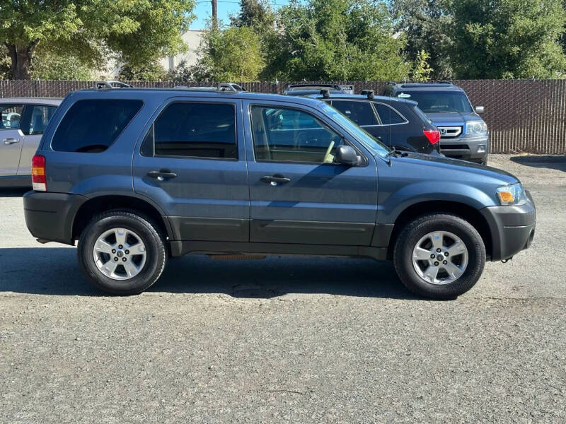 2005 Ford Escape XLT