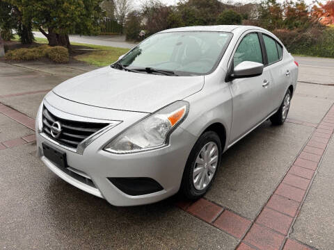 2018 Nissan Versa SV