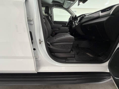 2017 Chevrolet Suburban LS