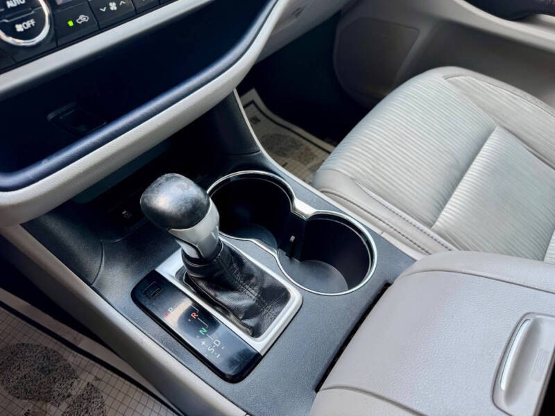2016 Toyota Highlander LE Plus