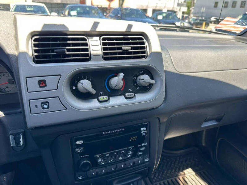 2001 Nissan Frontier SE