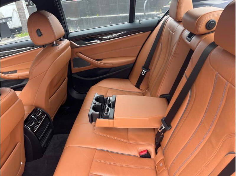 2017 BMW 5 Series 530i