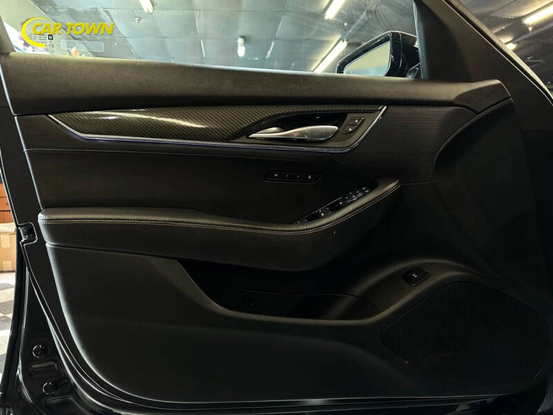 2024 Cadillac CT5 Sport