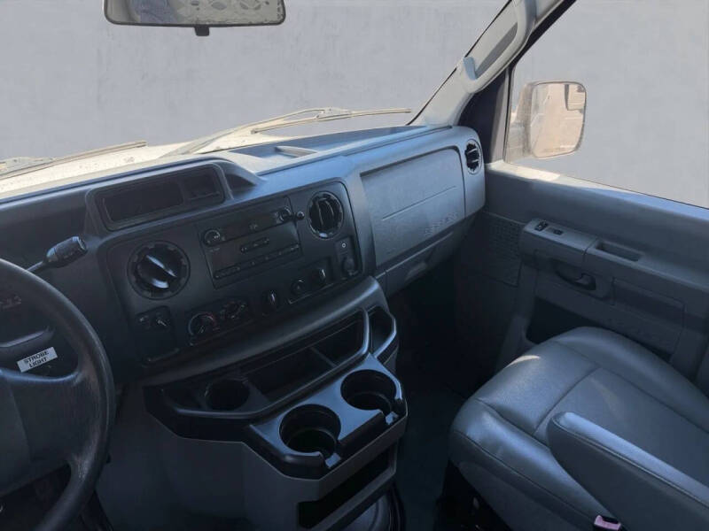 2013 Ford E-Series E-250