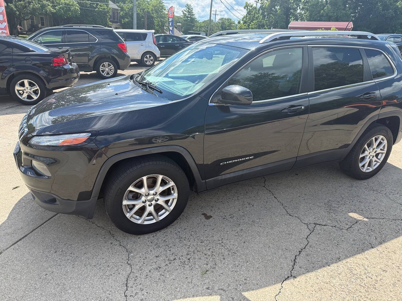 Black 2014 Jeep Cherokee Latitude 4x4 Latitude 4dr SUV 8