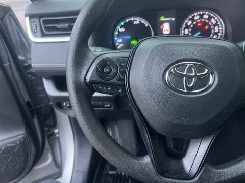 2022 Toyota RAV4 Hybrid XLE