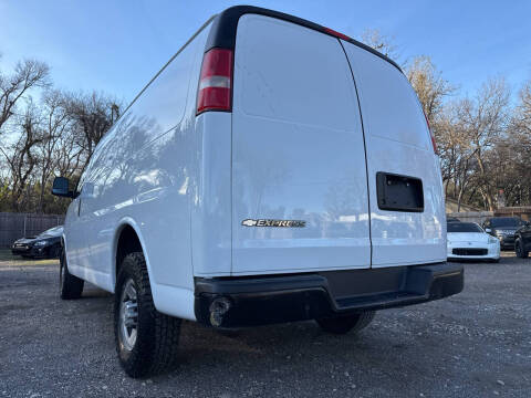 2017 Chevrolet Express 2500