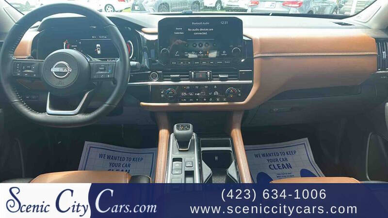 2022 Nissan Pathfinder Platinum