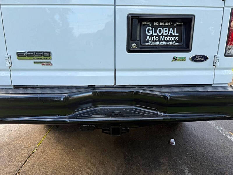 2013 Ford E-Series E-250