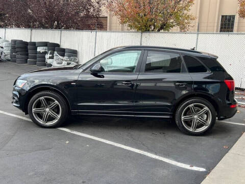 2012 Audi Q5 3.2 quattro Premium Plus
