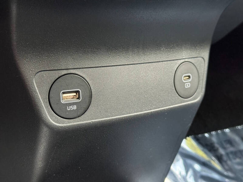 2024 Kia EV6 Light