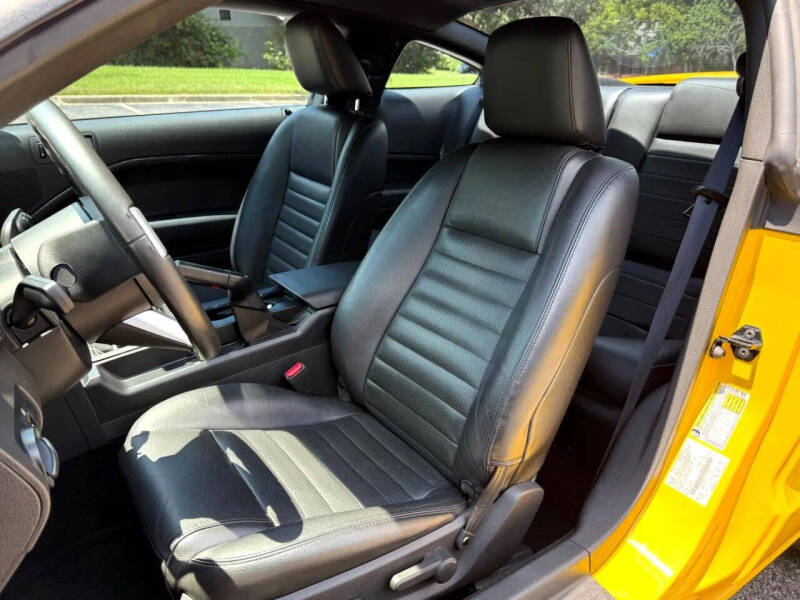 2006 Ford Mustang GT Deluxe