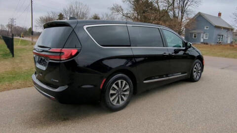 2023 Chrysler Pacifica Plug-In Hybrid Limited