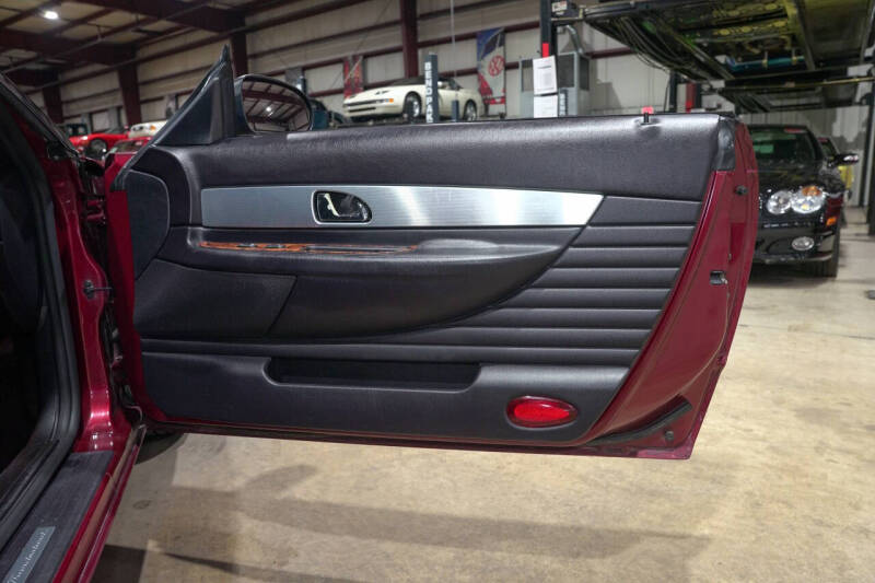 2004 Ford Thunderbird Deluxe