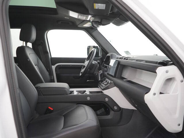 2025 Land Rover Defender 110 P300 S