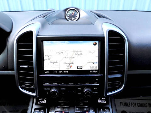 2014 Porsche Cayenne GTS