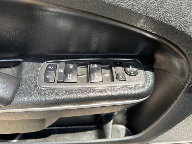 2022 Chrysler 300 S V8