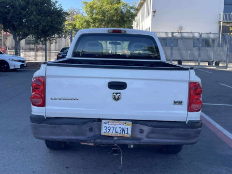 2005 Dodge Dakota ST