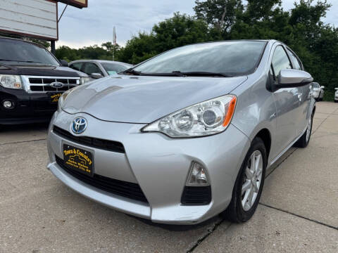 2014 Toyota Prius c for sale at TOWN & COUNTRY AUTO SALES in Jefferson City MO