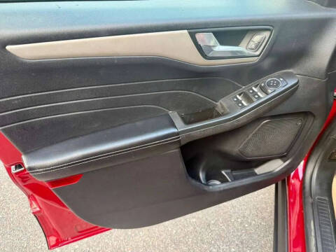 2021 Ford Escape SE