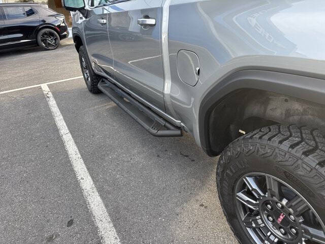 2024 GMC Sierra 1500 AT4X