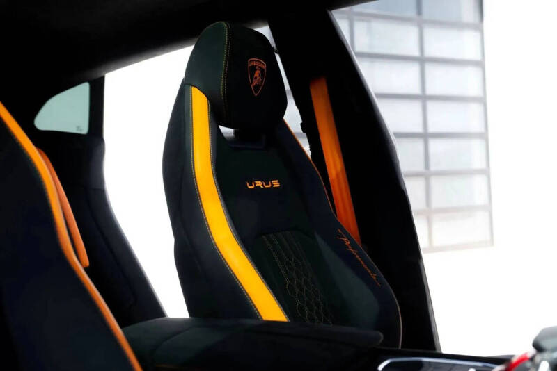 2024 Lamborghini Urus Performante