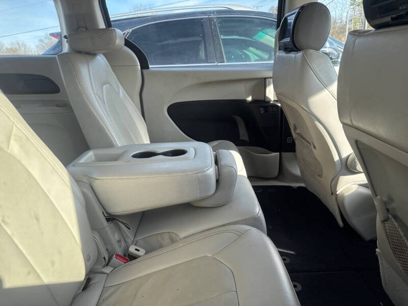 2017 Chrysler Pacifica Touring Plus