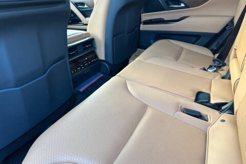 2025 Lexus LX 700h Luxury