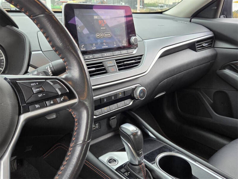 2023 Nissan Altima 2.5 SR