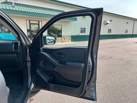 2022 Nissan Frontier S