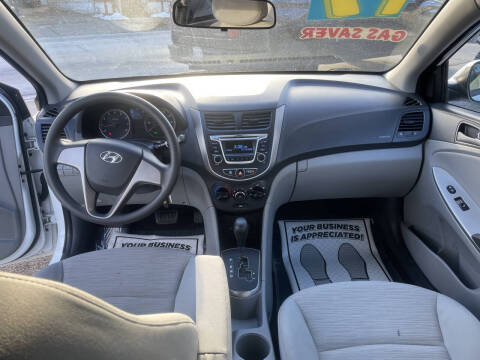 2017 Hyundai Accent SE