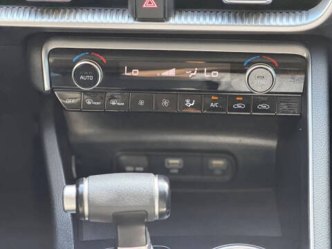 2023 Kia K5 LXS