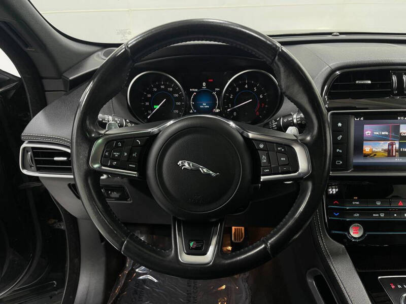 2018 Jaguar F-PACE S