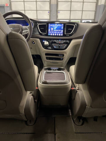 2020 Chrysler Pacifica Touring L Plus