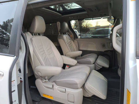 2011 Toyota Sienna Limited 7-Passenger