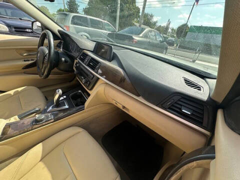 2015 BMW 3 Series 320i