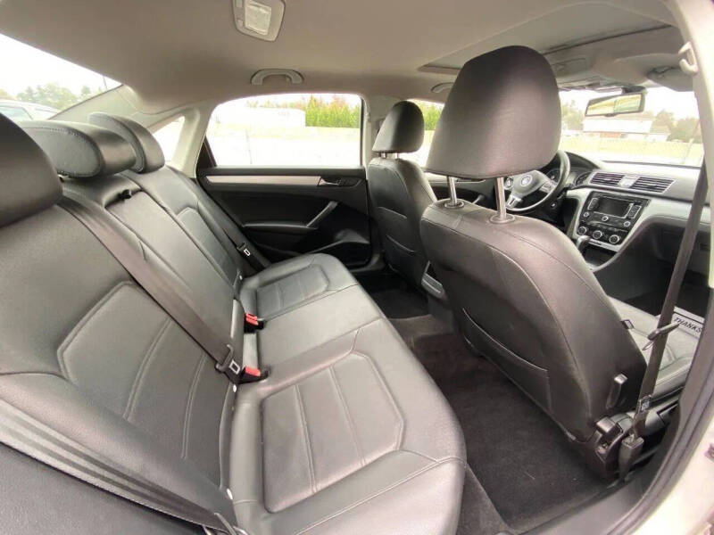 2012 Volkswagen Passat SE PZEV