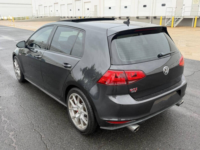 2017 Volkswagen Golf GTI SE