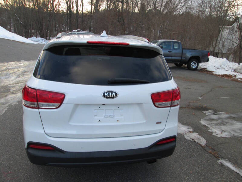 2016 Kia Sorento LX