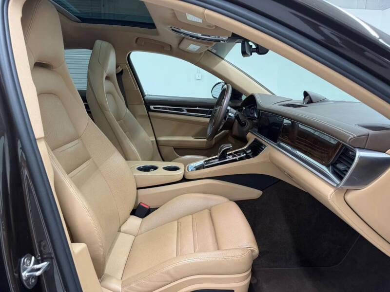 2020 Porsche Panamera