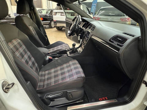 2015 Volkswagen Golf GTI S